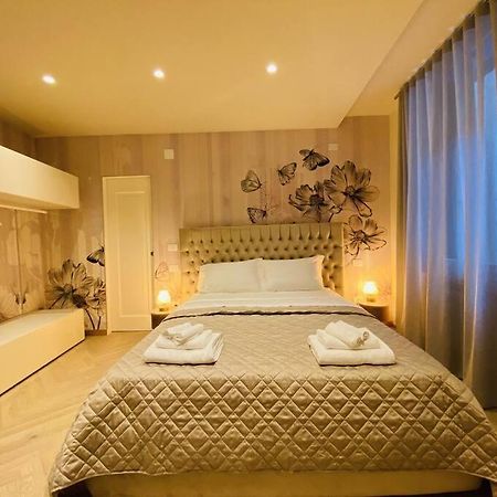 Sweet Time Venice, Luxury San Marco Frezzaria Apt! Экстерьер фото
