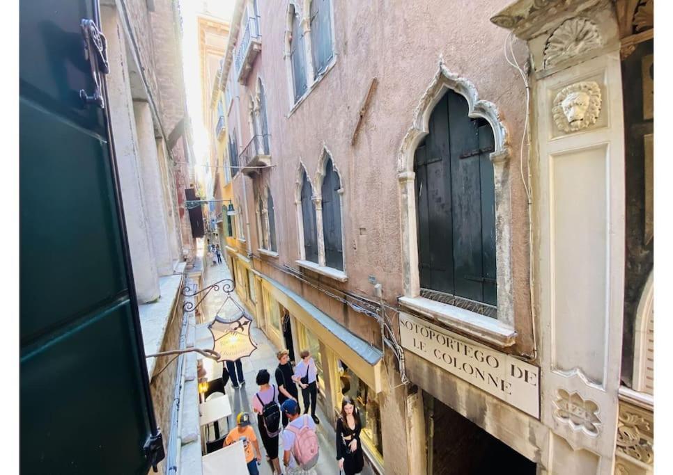 Sweet Time Venice, Luxury San Marco Frezzaria Apt! Экстерьер фото