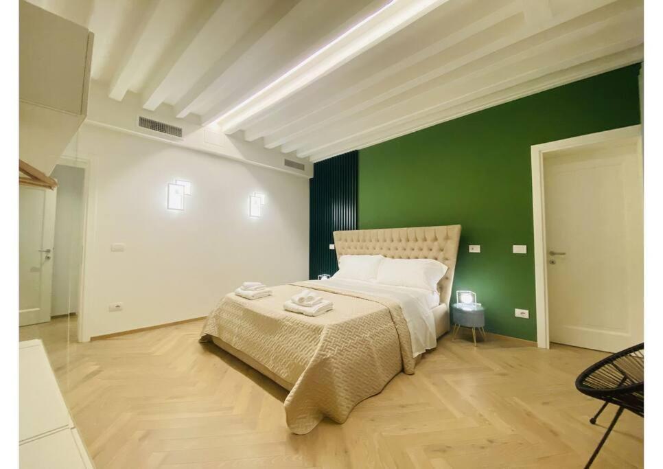 Sweet Time Venice, Luxury San Marco Frezzaria Apt! Экстерьер фото