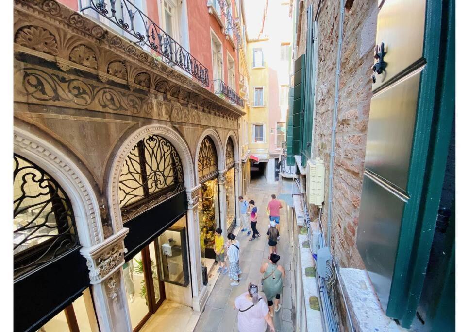 Sweet Time Venice, Luxury San Marco Frezzaria Apt! Экстерьер фото
